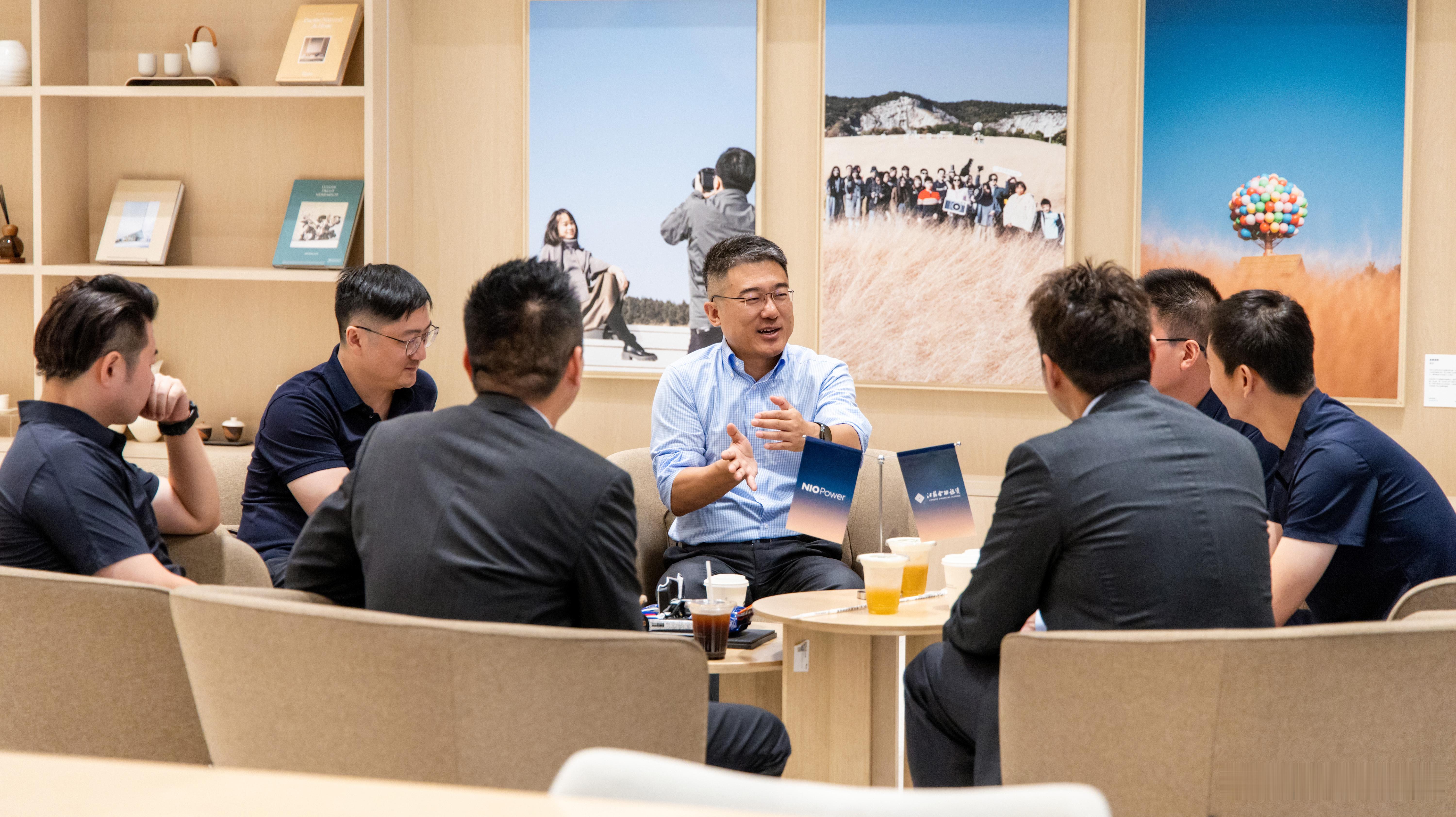 8月7日，蔚来能源与江苏金租在南京九龙湖蔚来体验中心正式签署战略合作协议，双方将