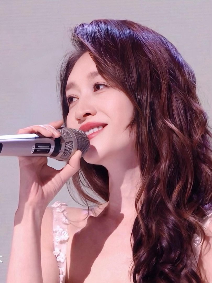 李小冉乘风2026主题曲MV我成为我最美的主张  我成为我最美的主张，成就我最肆