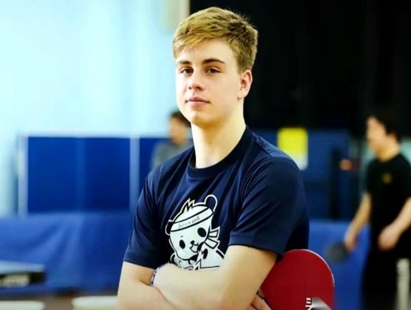 澳门世界杯四分之一决赛，瑞典的莫雷加德，对上日本的松岛辉空。
第一局，7:11。