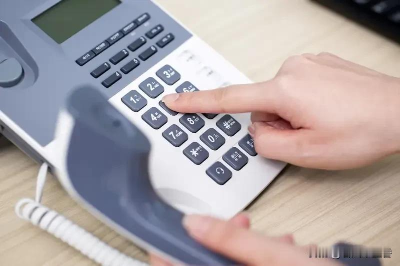 转发提醒！这4种号码可得小心了，千万别接、别回、别点！
“400”开头的号码，很