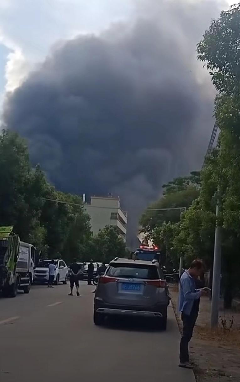 今日火情！时间:12月3日12点22分左右。地点:广东东莞市茶山镇南社村青山路6