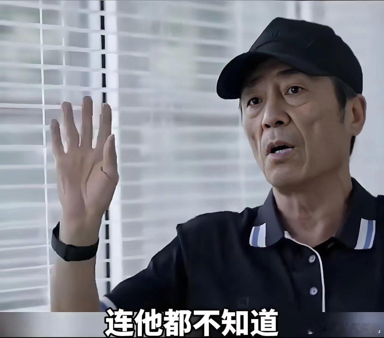 还是张艺谋敢说，我认为王家卫愧对天才导演这个称号！​众所周知，王家卫导演领域地位