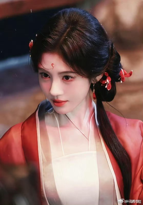 前方大批鞠婧祎向你走来前方大批鞠婧祎向你走来！古风的、现代的、甜美的、飒爽的，各