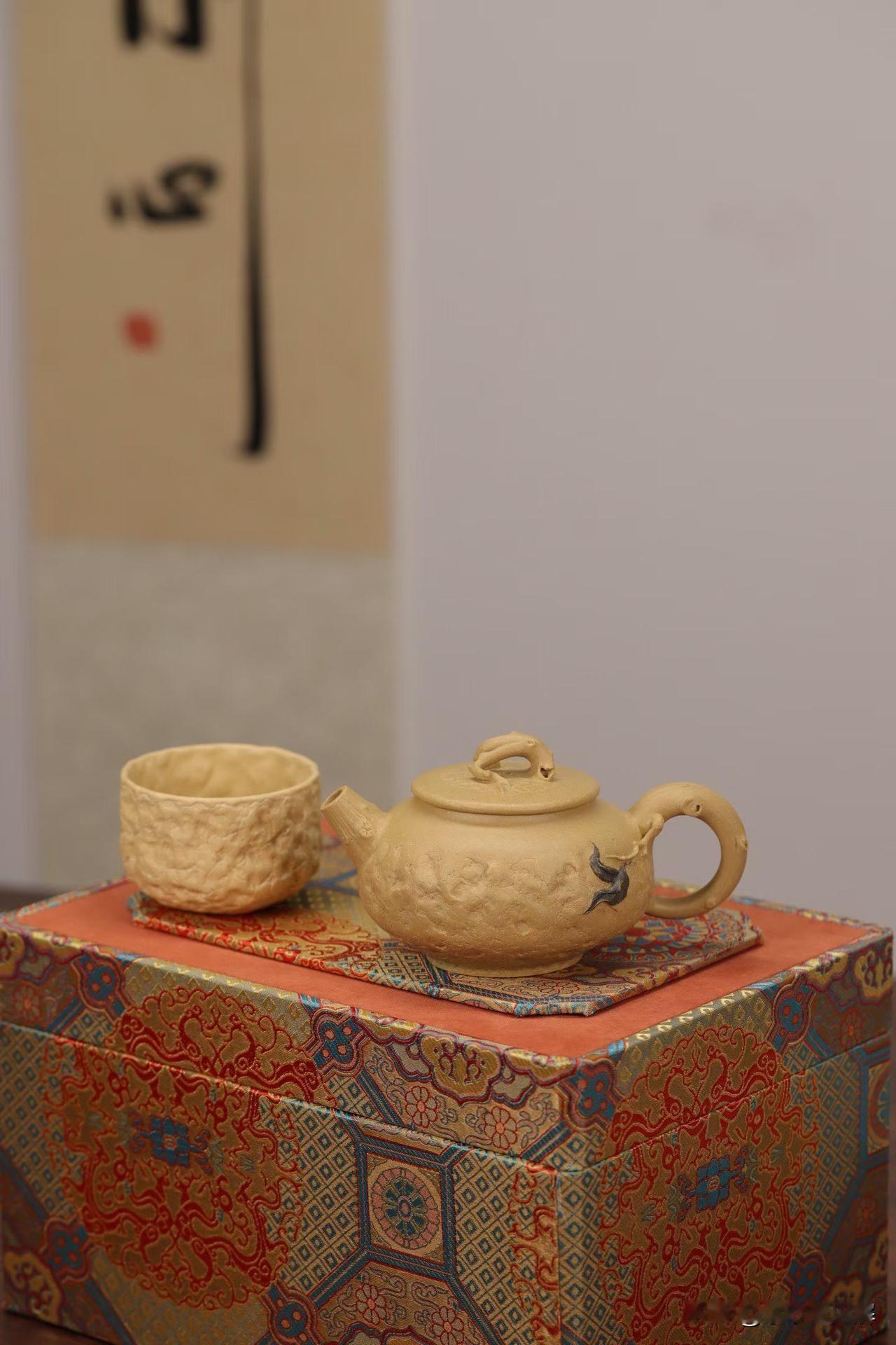 壶友定制要求“顶级泥料”，这背后的行情，你真的了解吗？
前两天，一位老壶友火急火