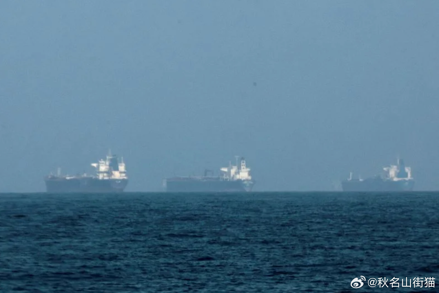 霍尔木兹海峡航运现状曝光：过去24小时仅1艘油轮通行 官员称最坏情况下数周恢复海