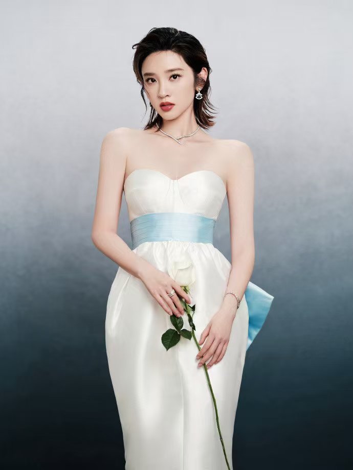 唐艺昕下一站乘风唐艺昕心情很曼妙乘风2026定档唐艺昕官宣加盟乘风2026，心情