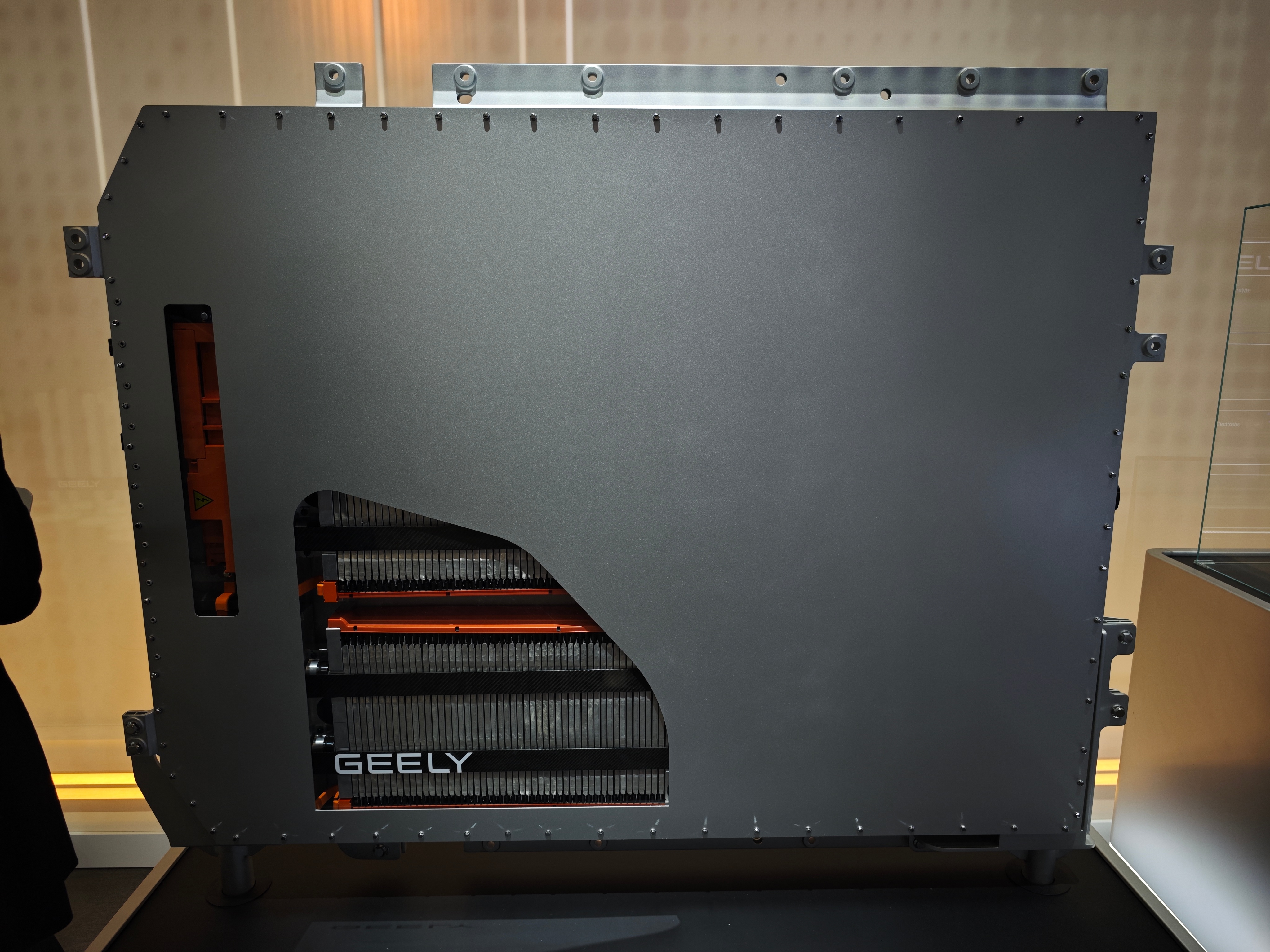 吉利的神盾金砖全固态电池，大电池包里面竟然还有碳纤维2026北京车展新能源汽车﻿