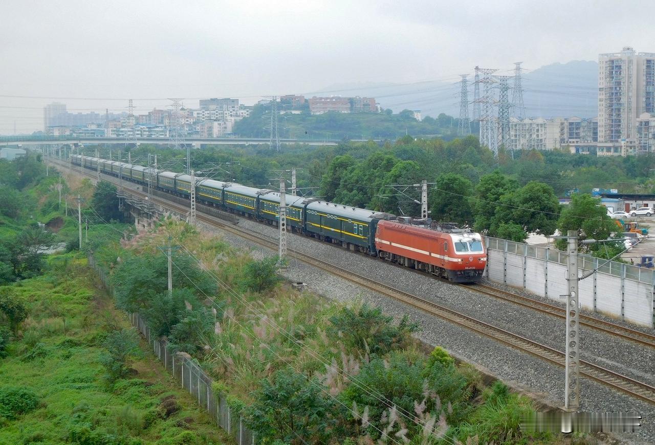 2019年10月，重庆到乌鲁木齐的K1583次列车。这趟列车是2014年2月开行