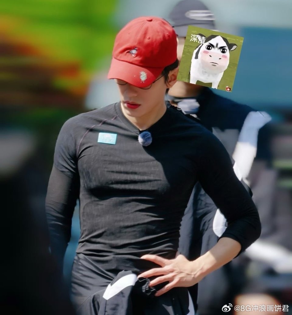 建议代旭把胸肌写进简历隔着屏幕都能感受到那种冲击力，repo的字里行间全是害羞的