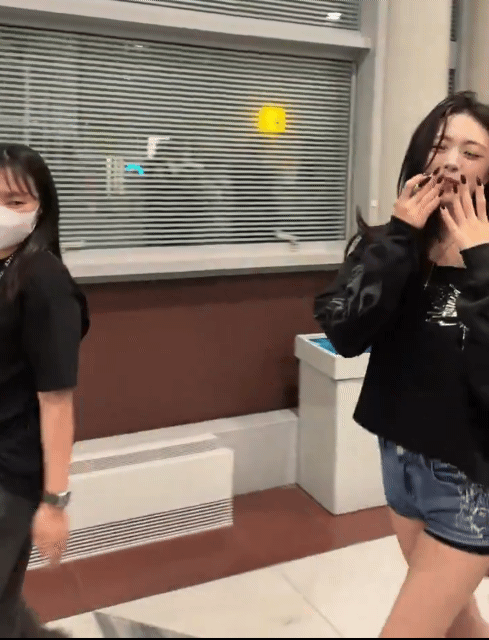 📢申有娜现在风格变化会不会有点太大了？点开以为被恶意ai的程度…… ​​​