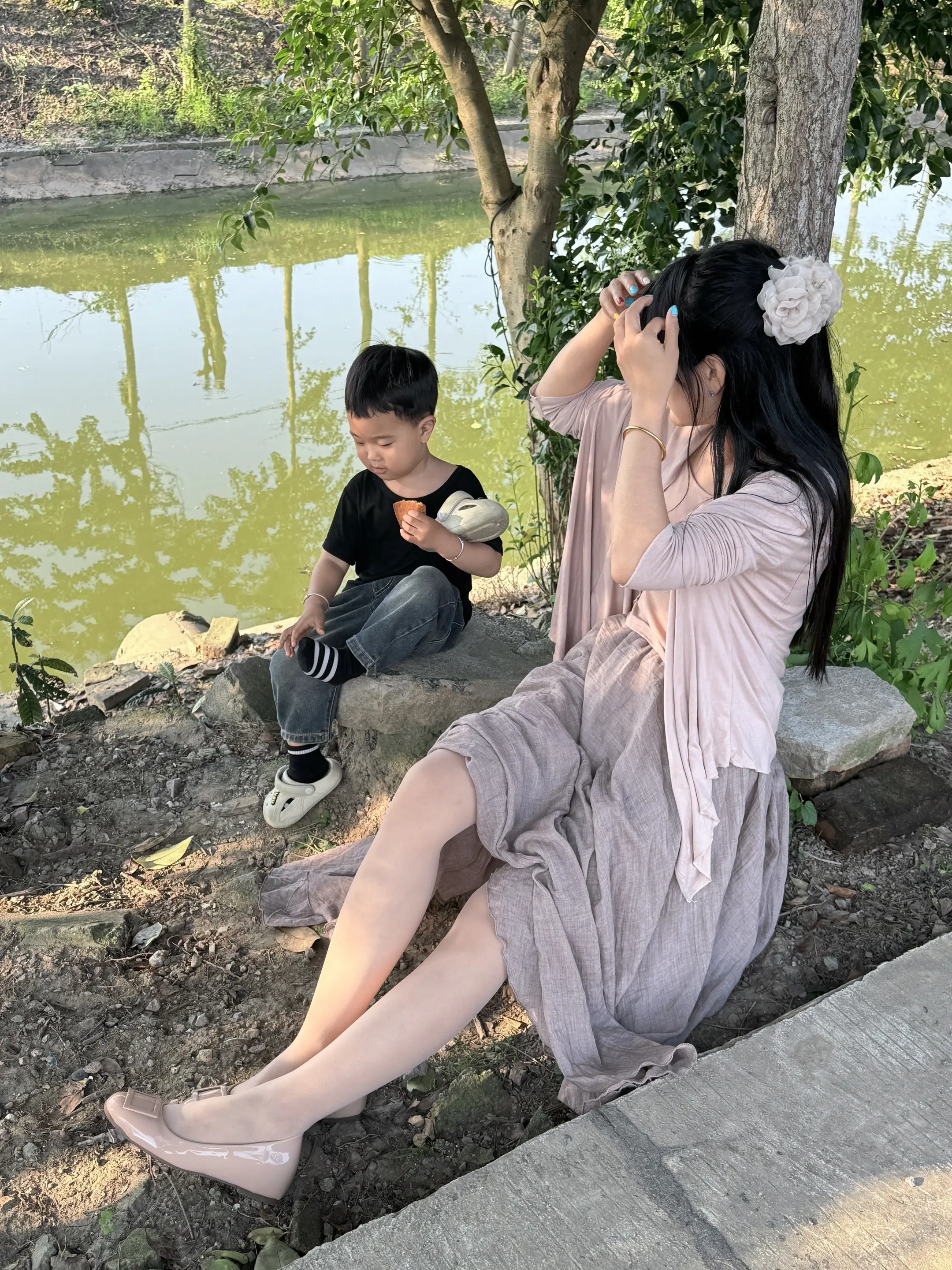 淡淡的就好，人生不会太圆满，不奢求虚无，只珍惜爱我的和我爱的