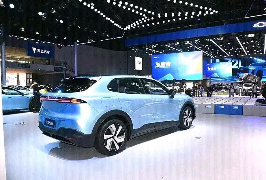 买车一定要谨慎了，广州车展，奇瑞品牌营销副总经理姚飞在接受采访时坦言：“我觉得最