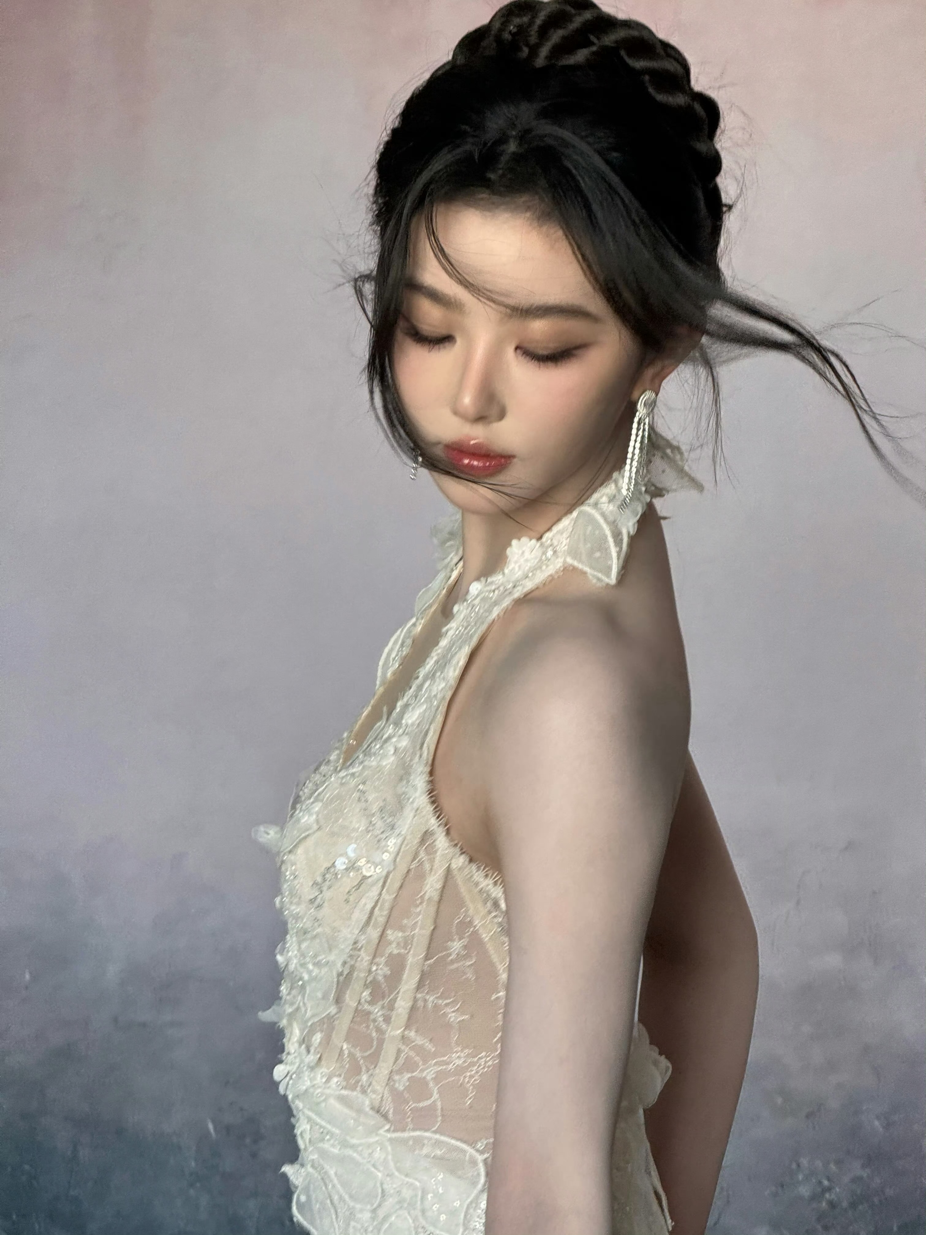 孔雪儿满分女人孔雪儿你往照片里加了什么……好香的照片……怼脸拍都美成一幅画了