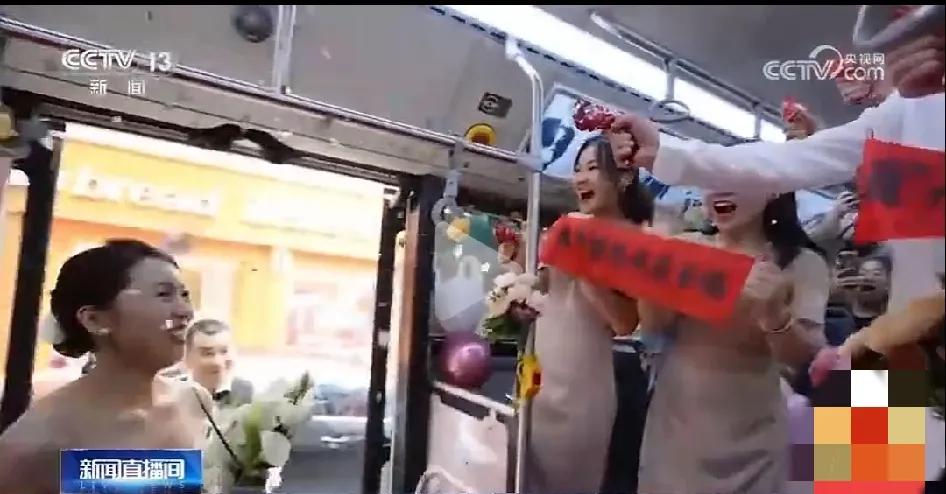 费用999元
          非常太好！挺新鲜，有创意，更朴实，更热闹！不过