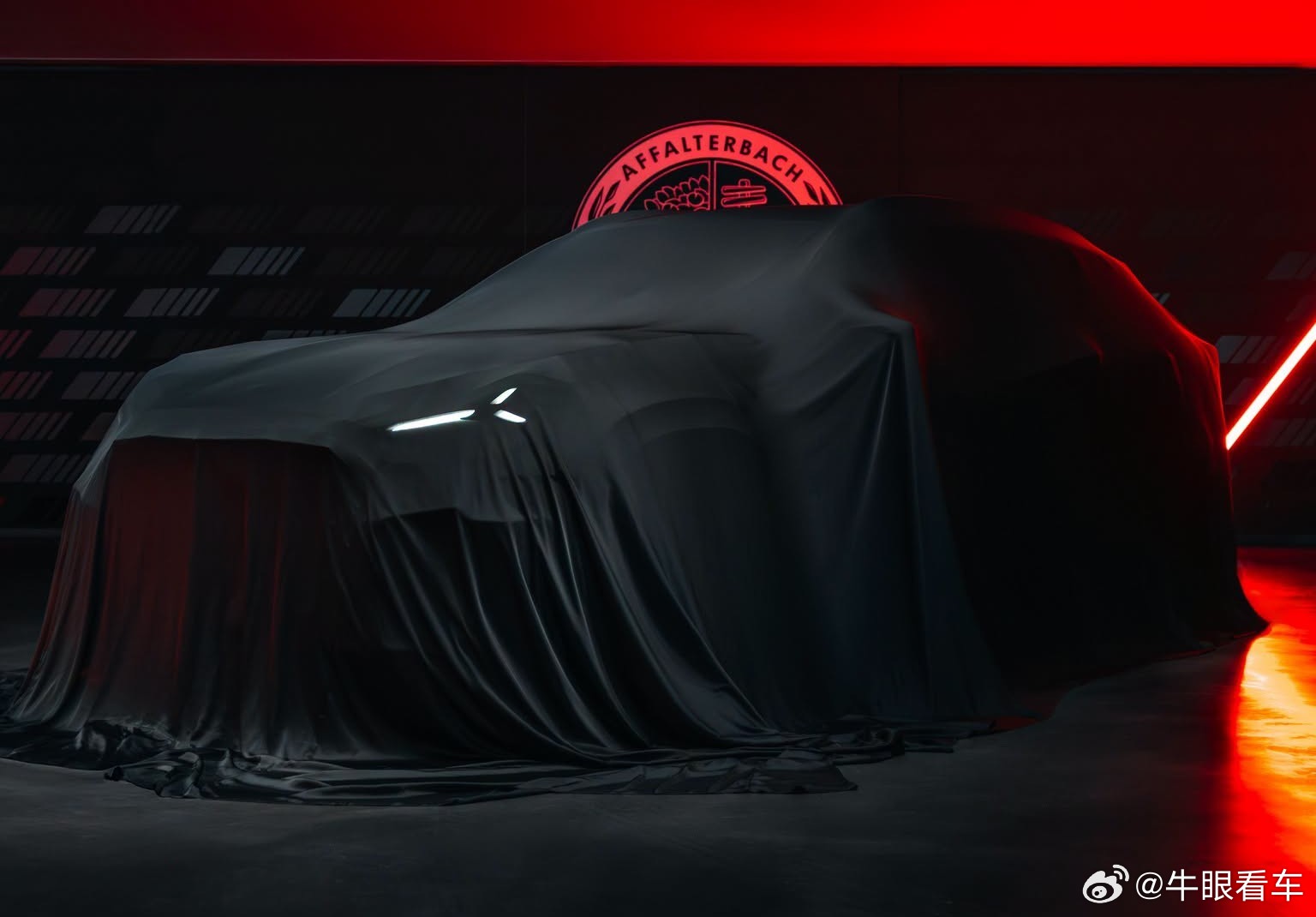 今秋，AMG GT SUV参考四门版，应该也是55和63的标号  奔驰号外