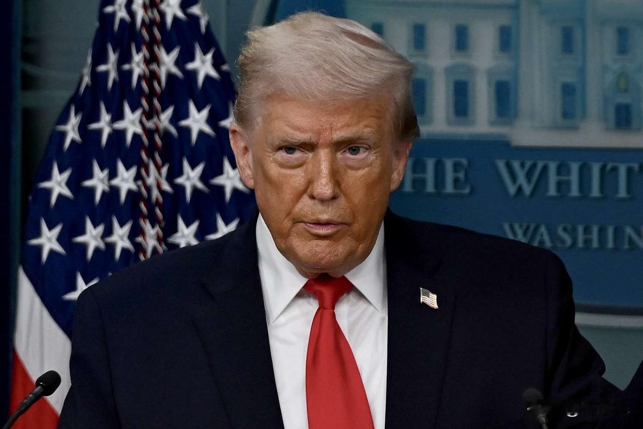 突发新闻：美国最高法院裁定特朗普的全球关税政策无效

最高法院裁定，特朗普利用《