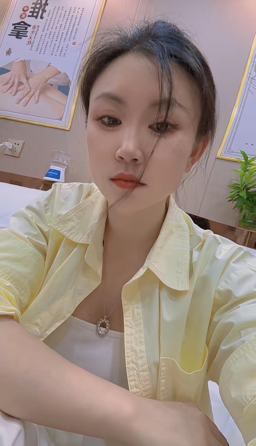 挤不进的广州，回不去的陕西，我们都在硬扛。生活状态 女孩子要么美一点要么努力点 