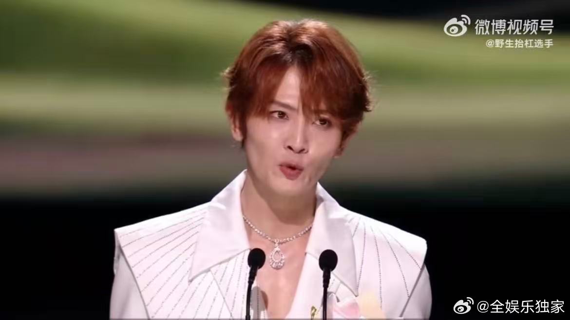 刘端端熹妃回宫 从话剧到影视剧，刘端端演技一路进阶，这次盛典登场气场全开，坐等他