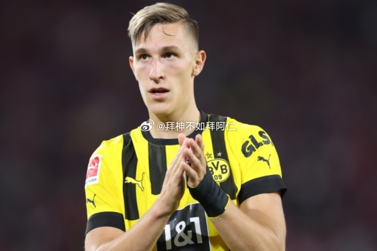 据零点电台记者Alberto Pereiro报道，皇马今夏将优先考虑引进罗德里和