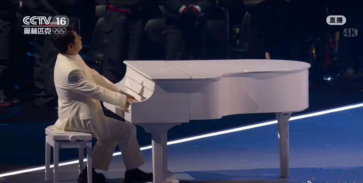 郎朗 权威米兰冬奥开幕式，郎朗一出手弹琴，弹幕瞬间被“郎朗 权威”刷屏了！从08