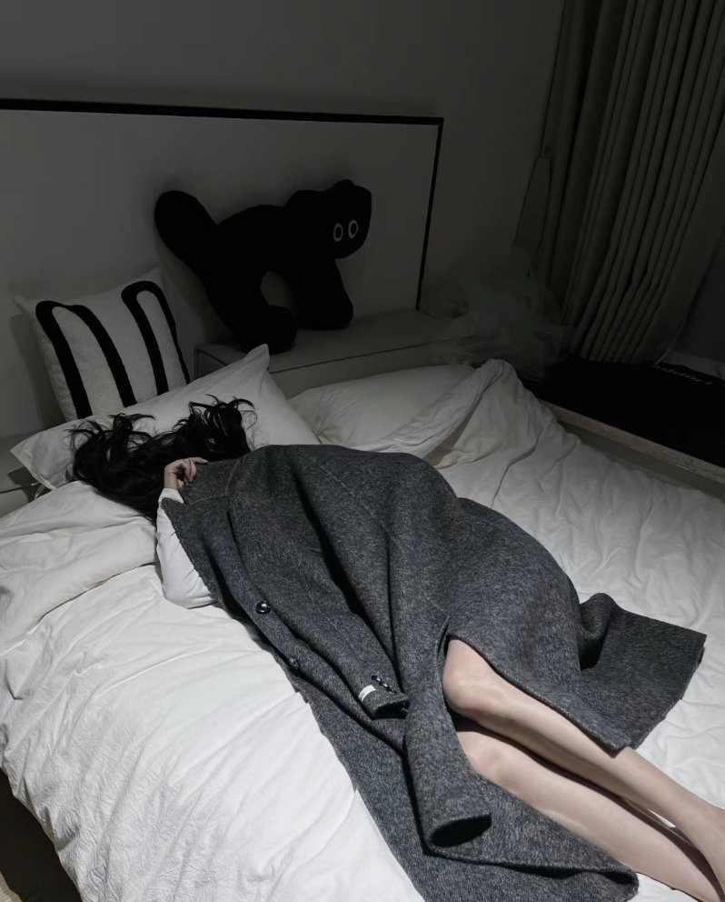 热水治不了百病 情话过不了一生 钱才能治愈百分之99的快乐 . ​​​