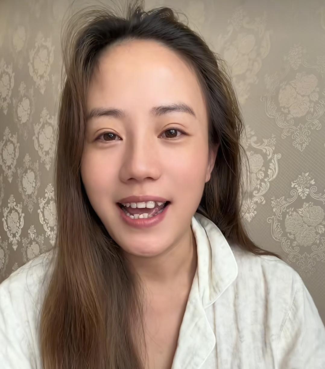 笑到拍大腿！小周周要拿娶老婆的钱给妈妈买大黄，小妹的反应太暖了！
 
这对母子的