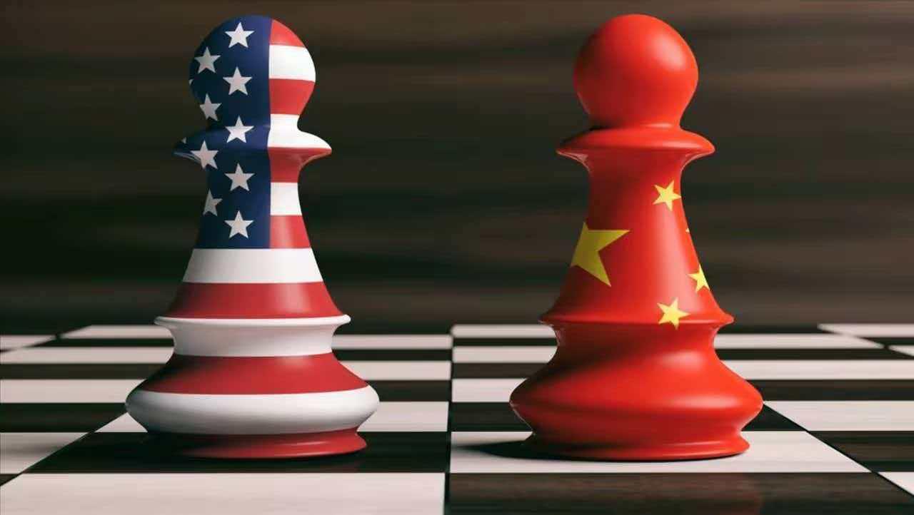 淘宝卖衣服的，五角大楼说它是军工企业。

因为工信部管着它。

阿里说自己就是个