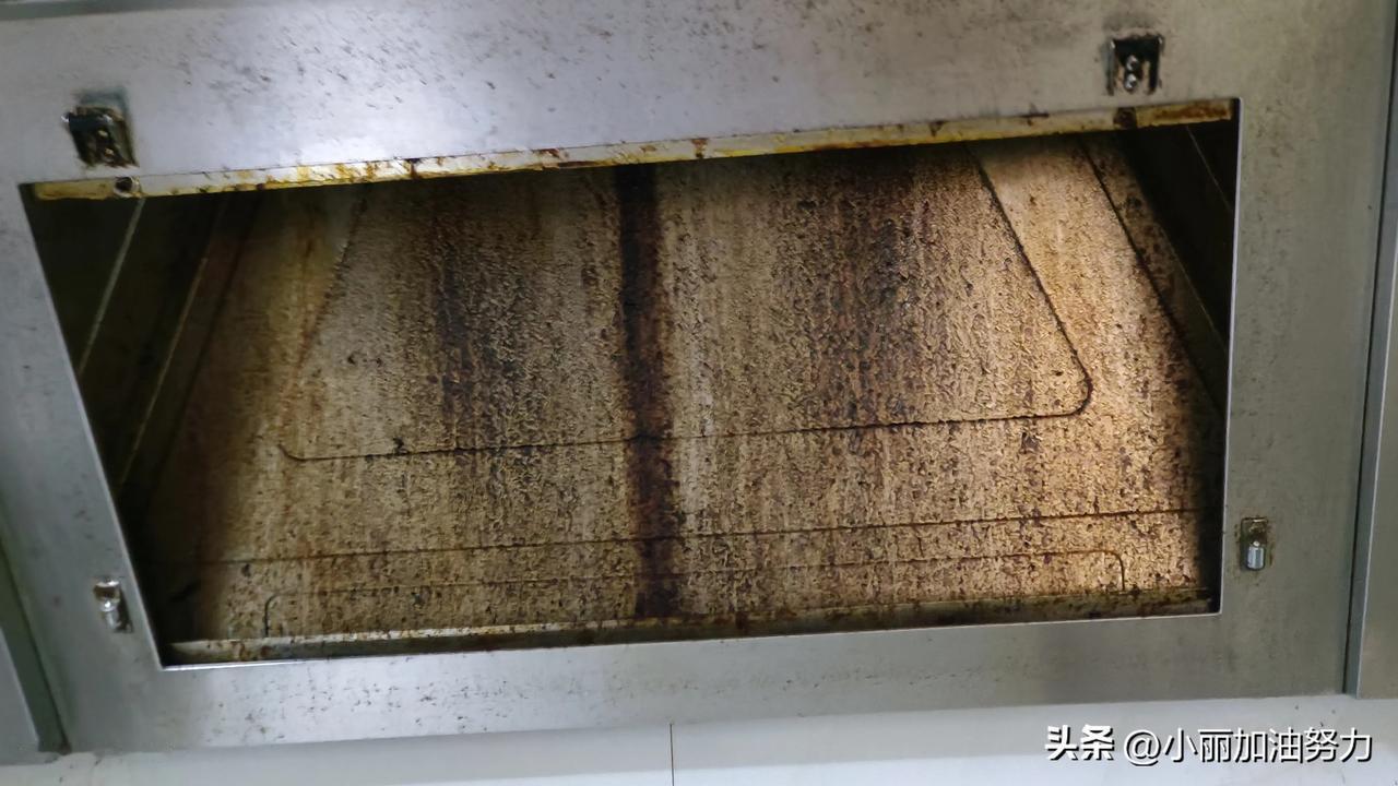 大家好我是一位白血病病人，今年第四年时间，今天又来大姐蹭饭吃了，

早上大姐打电