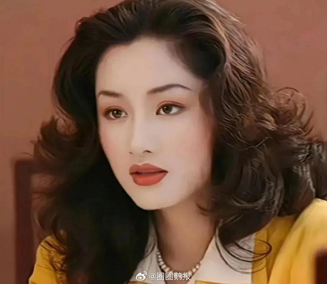 瞿颖早期  瞿颖冷知识 现在就是蹲瞿颖所有冷知识哈哈哈哈哈哈，怎么这么可爱啊！还