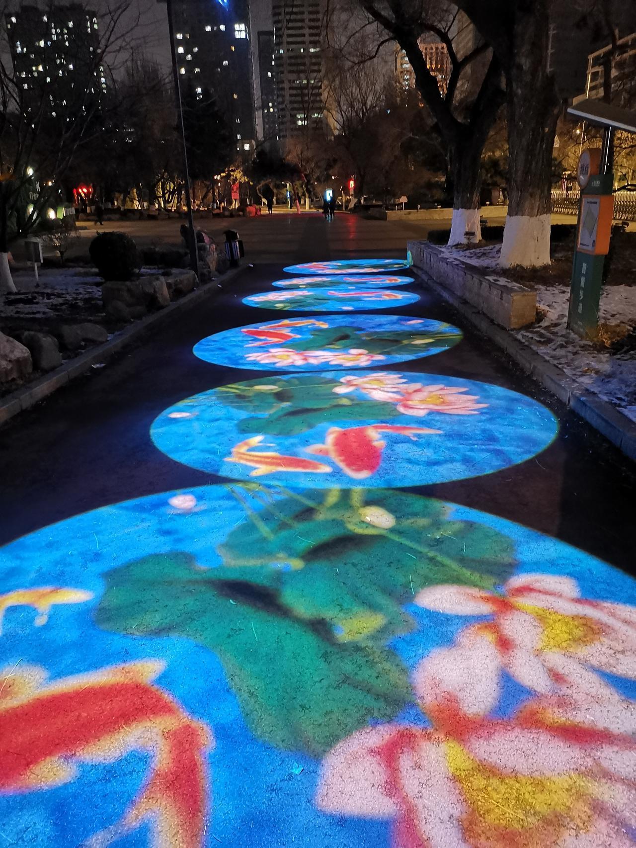 【古人不见今时月，今月曾经照古人】
        “古人不见今时月，今月曾经照