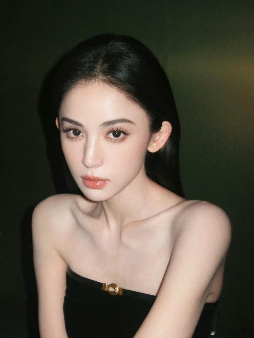 建议娜扎把这个妆焊在脸上娜扎雀斑妆慵懒名伶感 娜扎这张脸简直就是女娲的炫技之作，