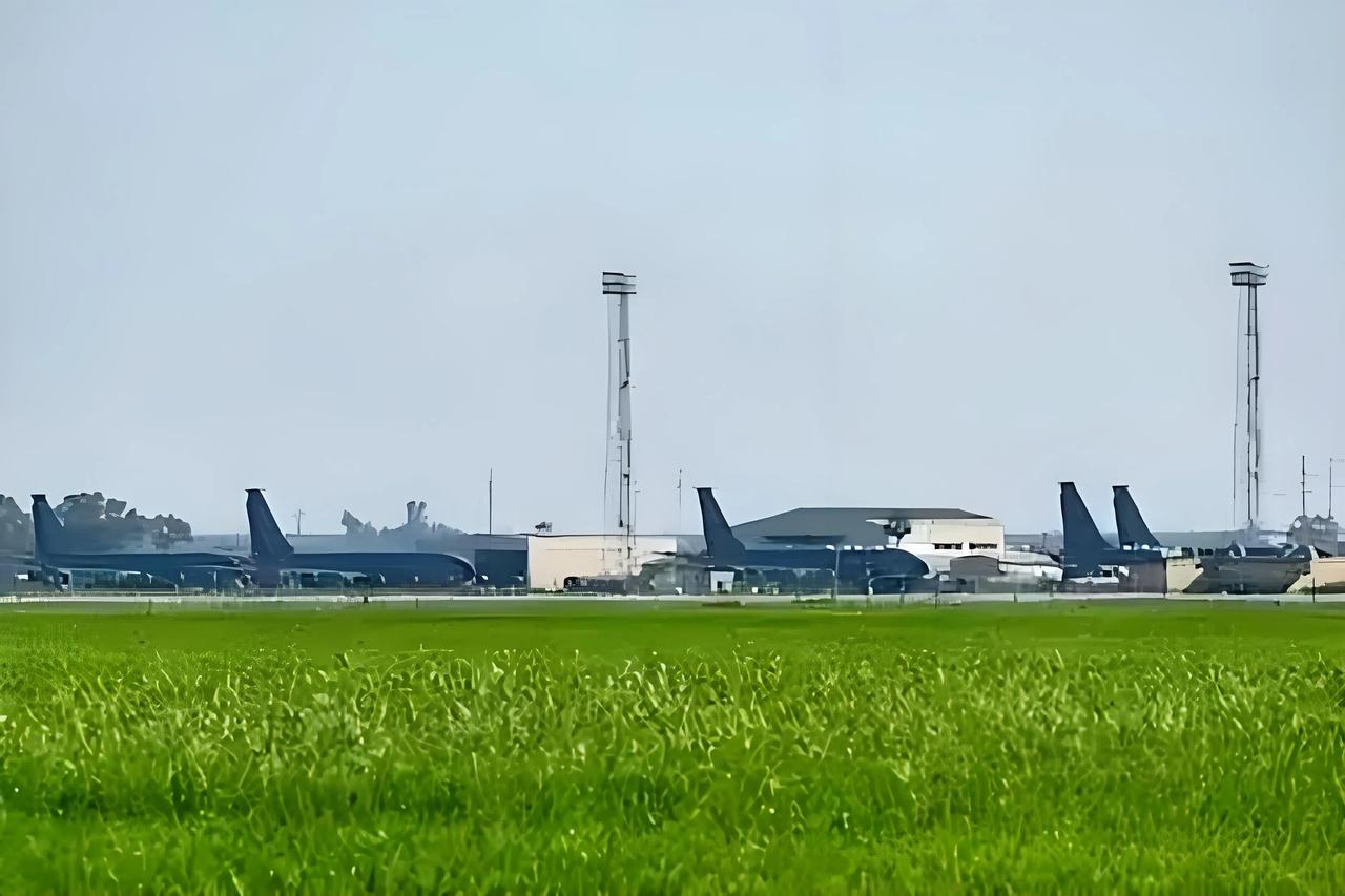 西班牙一直拒绝让美军使用其境内的基地打击伊朗，可把美国总统老特气坏了。盛怒之下的