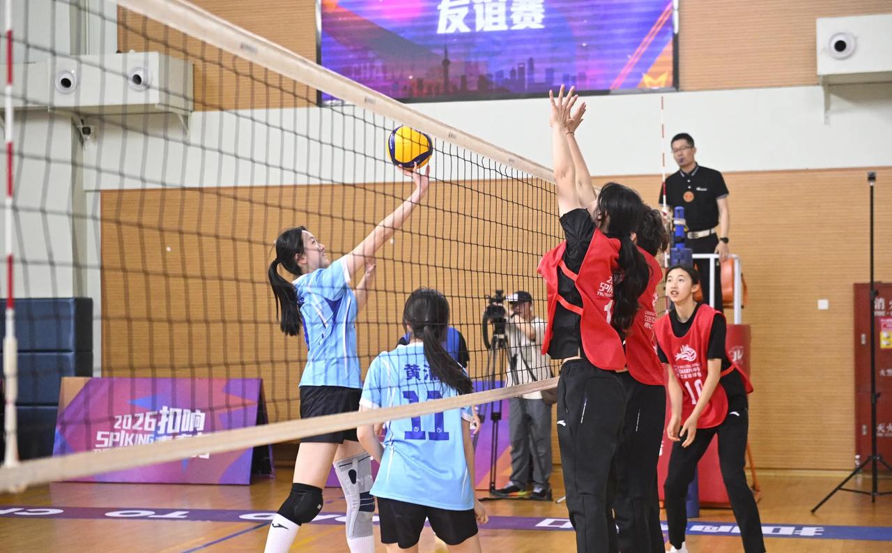 2026上海明日之星邀请赛，中国U20女排10人名单详细资料

主教练：吴胜（前