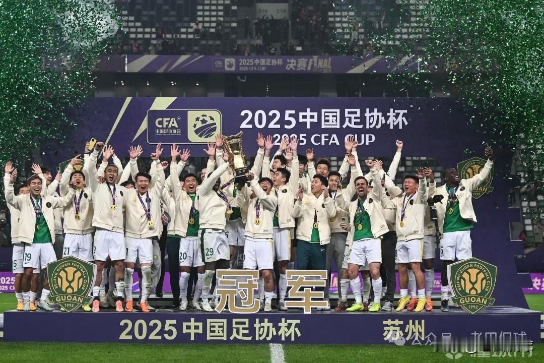 北京国安生日快乐…祝北京国安33岁生日快乐，33年了，你还活着就是一件很酷的事情