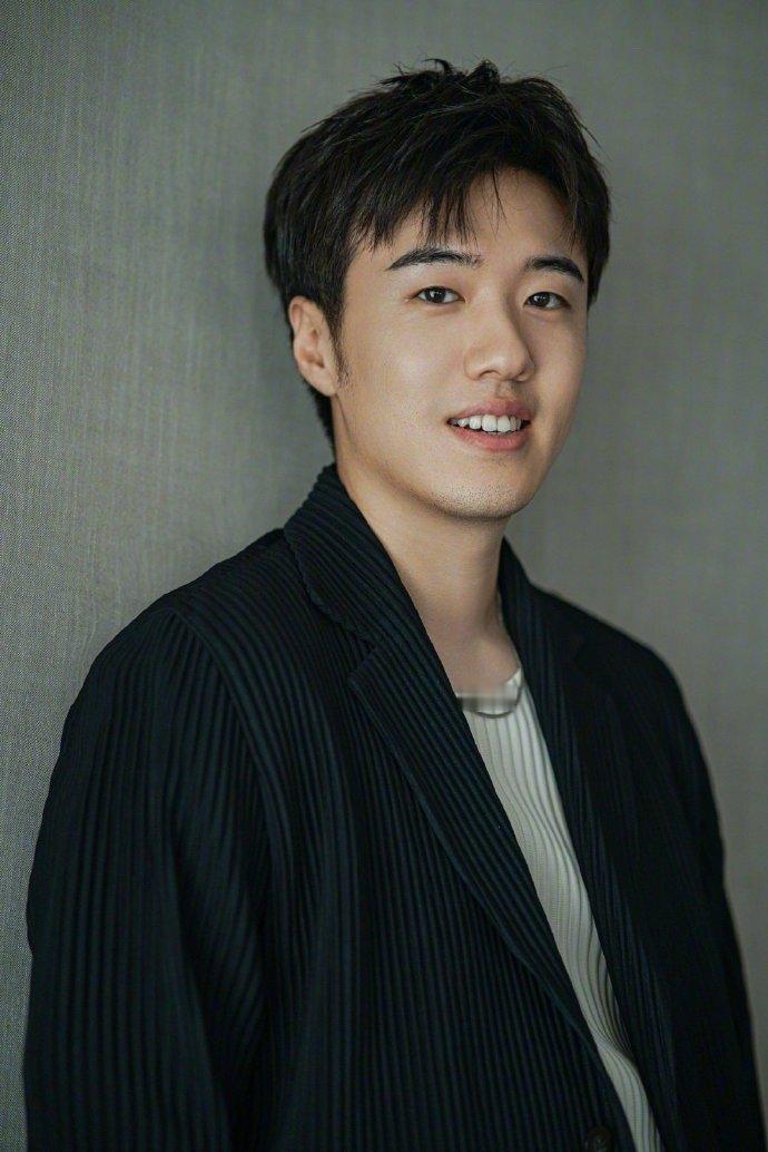 🥝《余红》主演：马伊琍、王佳佳、张哲华、向涵之、付航，实力班底齐聚，预定好剧潜