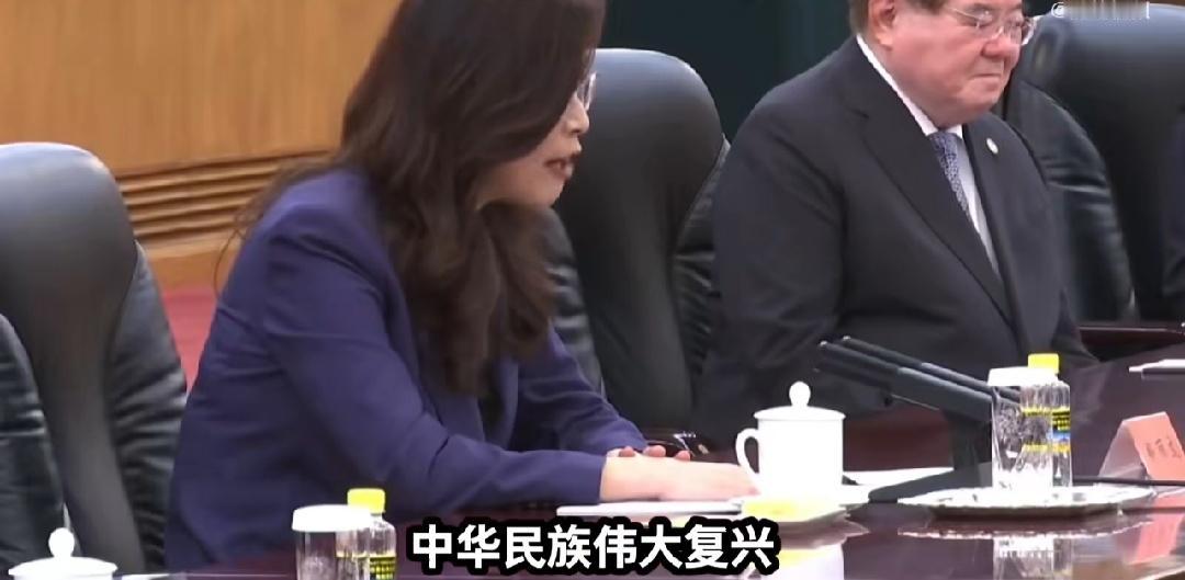 郑丽文这次在北京该说的都说到了，甚至超过来之前一般人的预期，一些关键词很勇敢的说