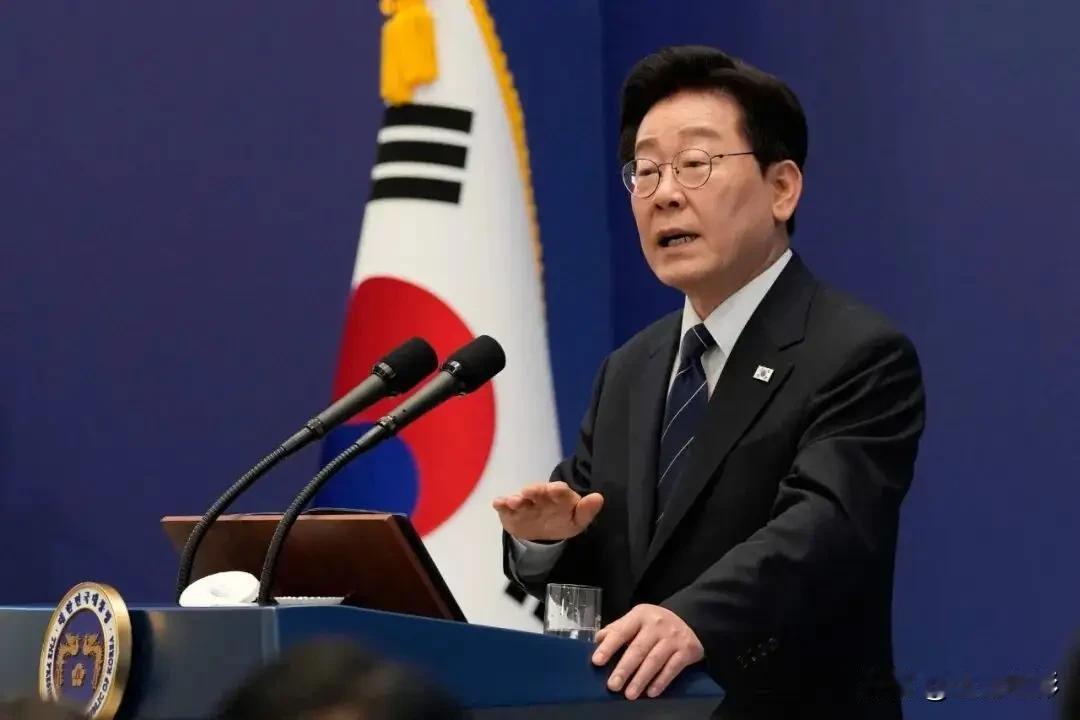 韩国总统李在明10月4日下令彻查近期金融机构和公共机构的个人信息泄露事件，要求相