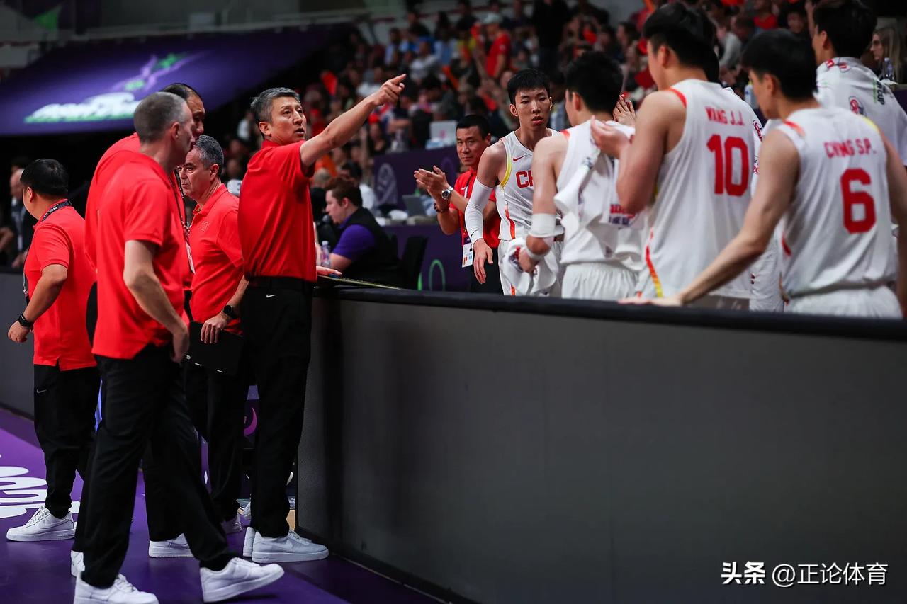 赵睿本场MVP！决赛我们来了！真哭了！热血沸腾，全员皆兵，这样的中国男篮你怎能不