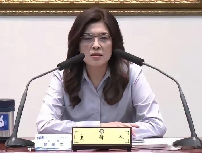继卢秀燕向日本地震捐款10万美元之后，郑丽文也将向日本捐款，并且还是在7月31亲