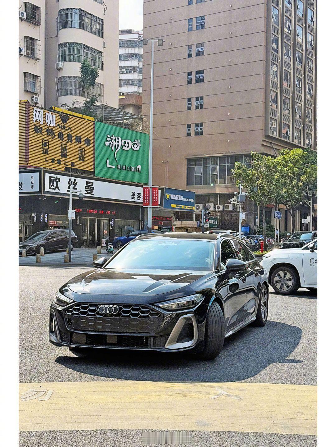 网友抓拍，最新A5 Avant国内路试，这姿态怎么样？[嘻嘻] 