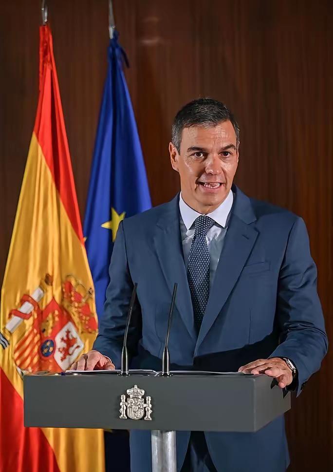 笑不活了！桑切斯正面硬刚特朗普：我就不配合，你能咋地！
​最近国际名场面来了，西