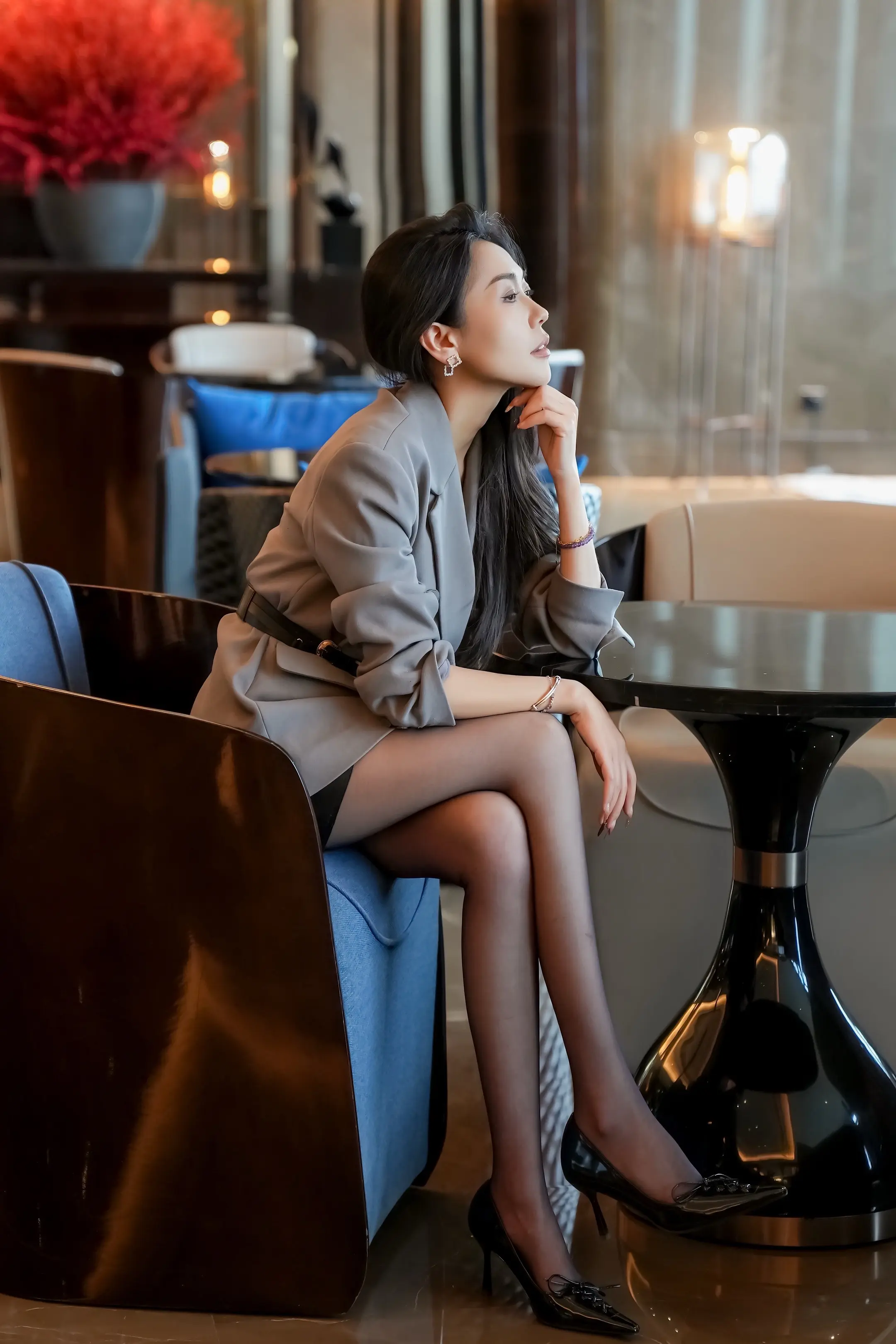 慢慢理解世界，慢慢更新自己。那些打不倒你的，终会让你更强大。从此，风是...