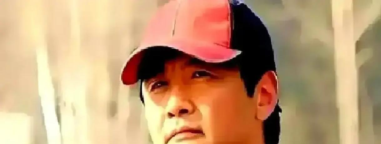 字幕没人看，他做了20年
 
赵劲走了，出租屋桌上还留着半杯冷掉的咖啡，旁边是老