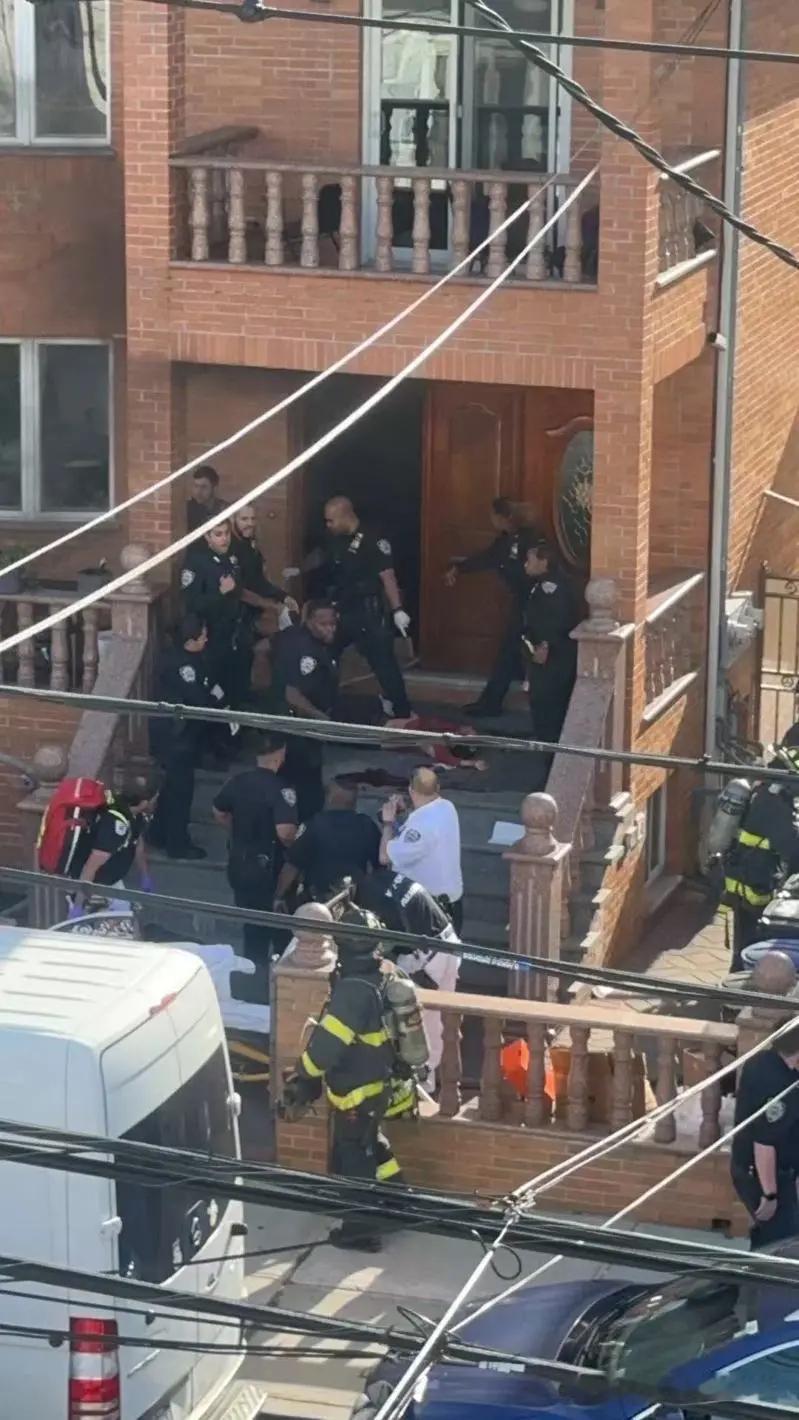 美国一福建人因彩礼纠纷，手刃岳母和小舅子。事情发生于纽约法拉盛聪明街，2025年