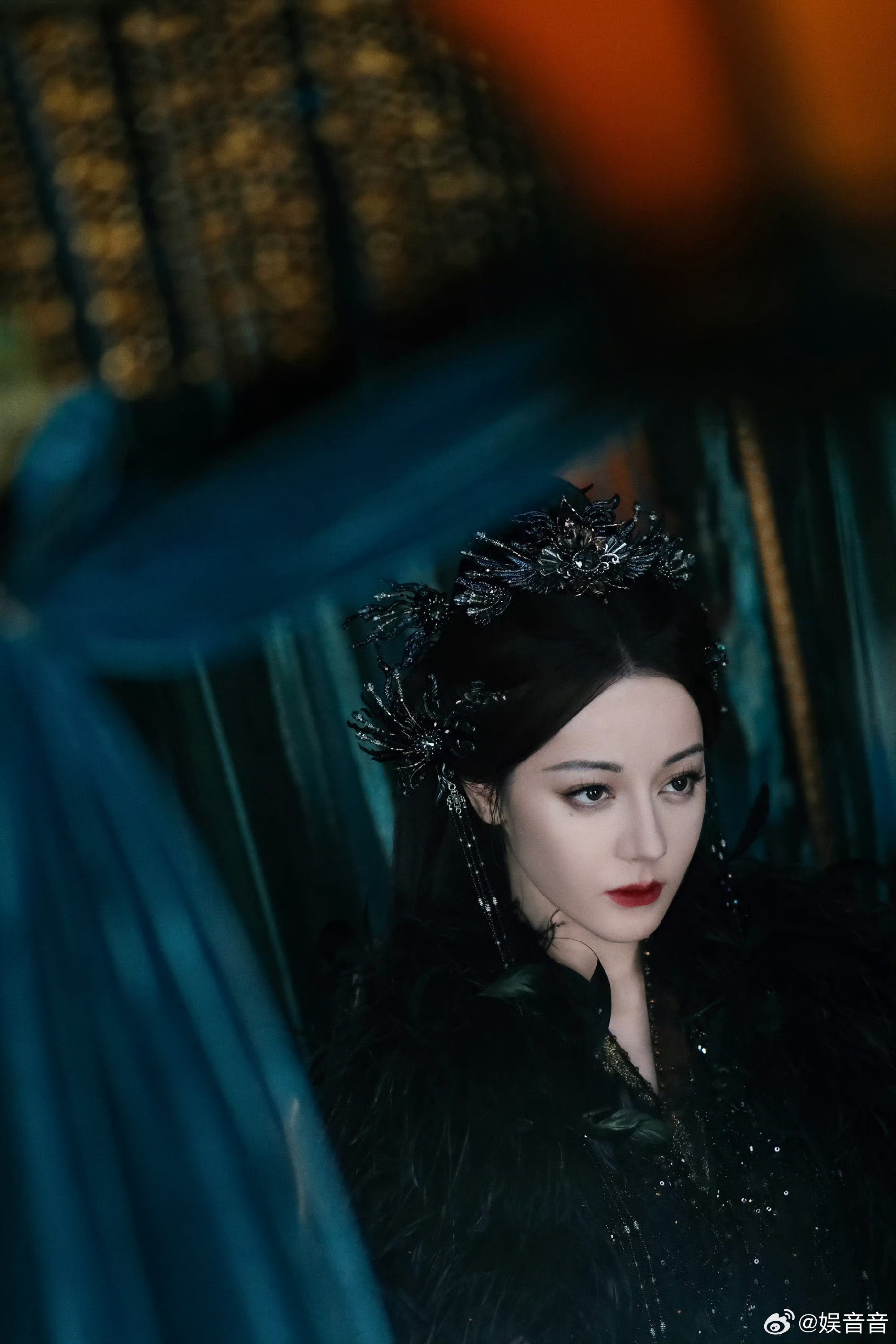 邪恶砂糖橘爆改高冷黑加仑 乔燕的恶女气质真的绝了🥺，眼神里全是狡黠灵动，活脱脱