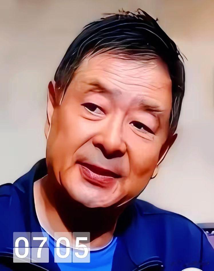 凌晨1点的北京，72岁的濮存昕在北京的老旧家属院里，用一根布绳将自己和94岁患阿