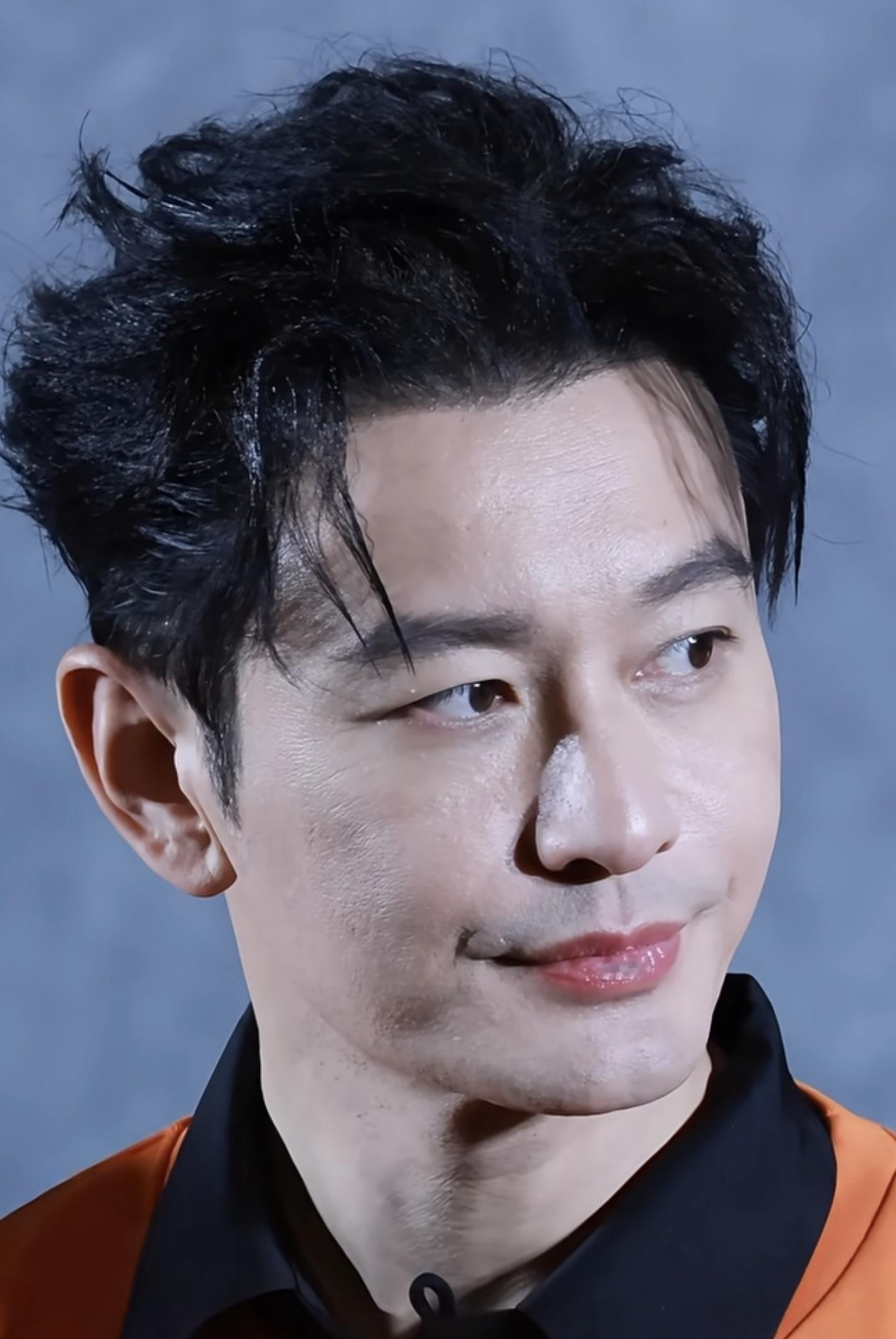 现在的黄晓明VS以前的黄晓明 