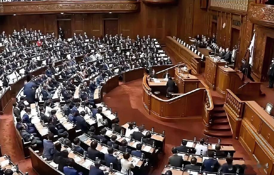 1月23日下午的最新消息，速报，全都不容错过，第七条：日本高市早苗内阁闪电解散众