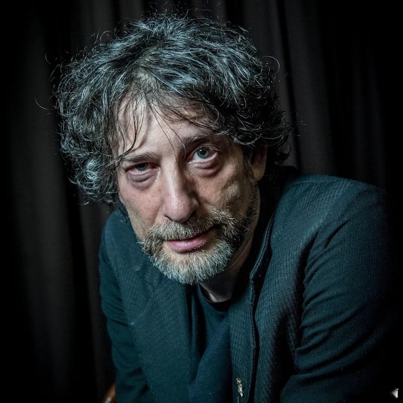 【尼尔-盖曼主动退出《好兆头》第三季】Deadline消息，#好兆头#原著作者兼