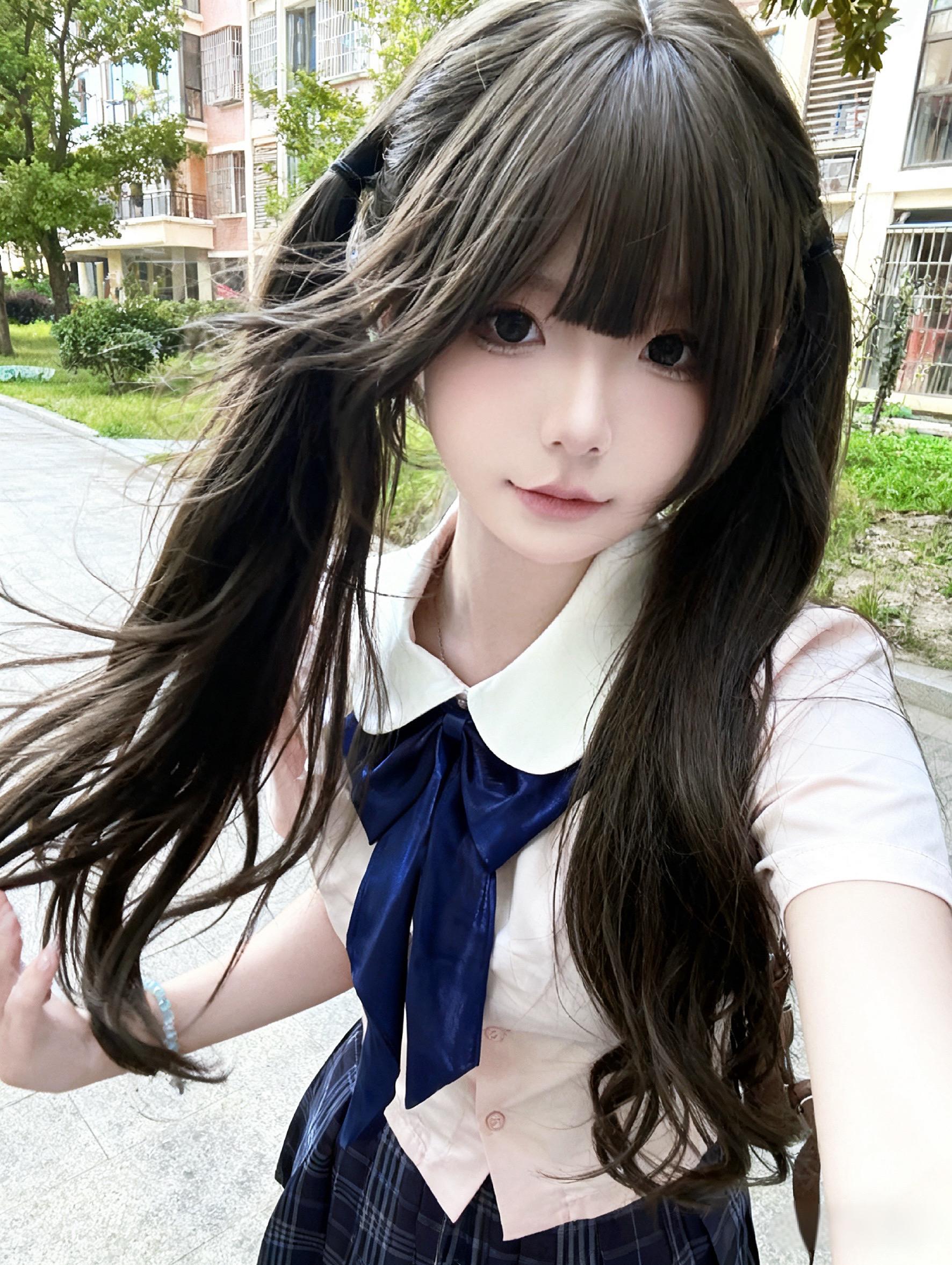 对不起 总离你这么远 其实 我的心也好想再靠近你一点